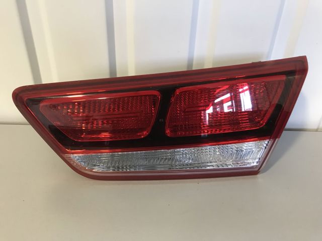 Фонарь задний правый, внутренний 92404D4000 HYUNDAI