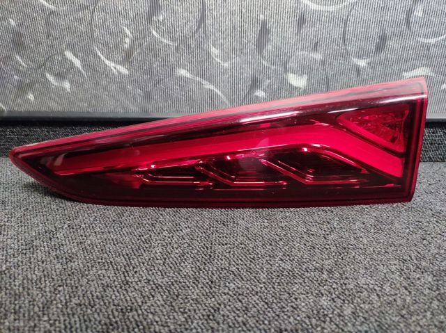 Фара задняя правая внутренняя 92404J9100 HYUNDAI