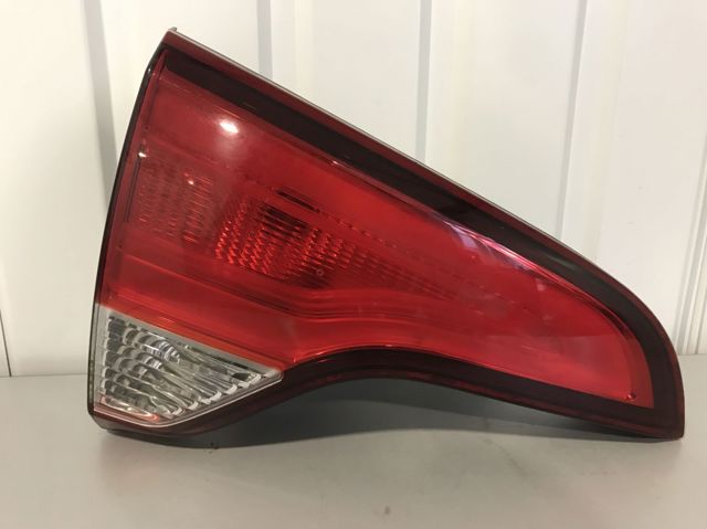 Задняя левая внутренняя фара 924052P540 HYUNDAI
