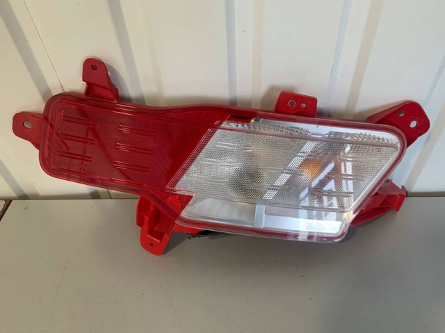 Противотуманнка задняя, левая 92405GI000 HYUNDAI