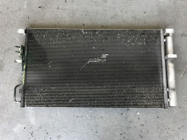 Трубопроводы и радиатор кондиционера 97606D7550 HYUNDAI