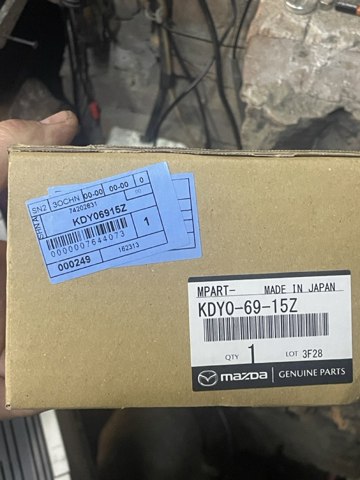 KDY06915Z Mazda Мотор привода линзы зеркала заднего вида левого