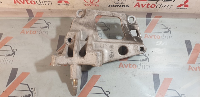 11231AU400 NISSAN Кронштейн подушки (опоры) двигателя правой купить в Чернигов