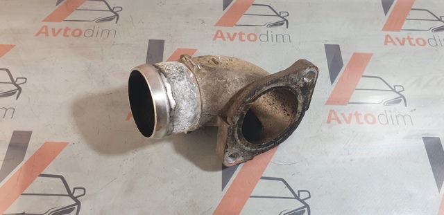 Шланг интеркуллера 14460JD50C NISSAN