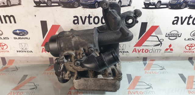  Корпус масляного фильтра 1520000Q0F NISSAN