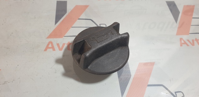 152551P110 NISSAN Крышка маслозаливной горловины купить в Ирпень