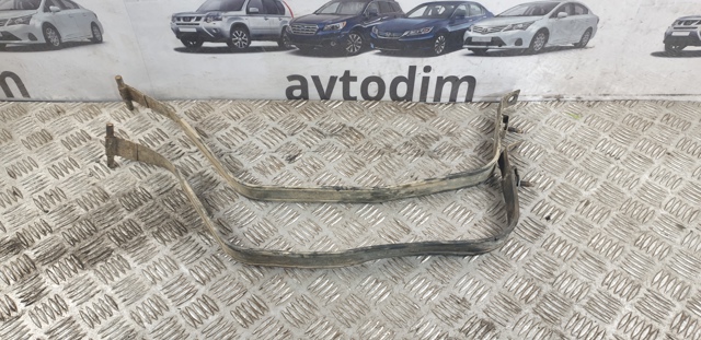 Кронштейн бака топливного 1705A095 MITSUBISHI