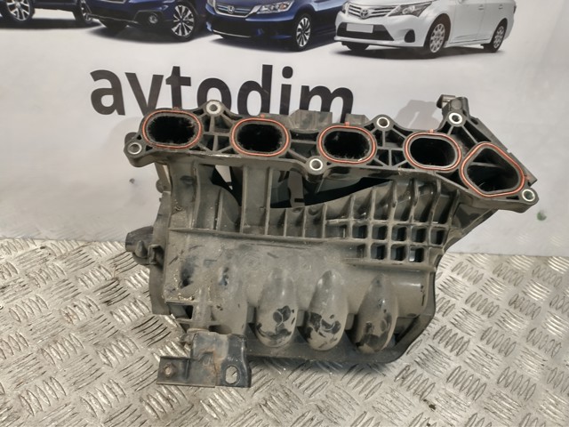 Впускной коллектор Honda Civic 8