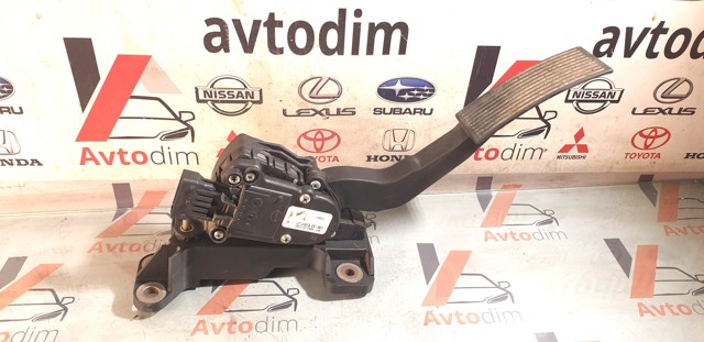 Педали газа 18002EB400 NISSAN
