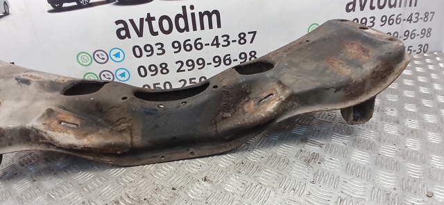 Крабобалка передней подвески 20100FA002 SUBARU