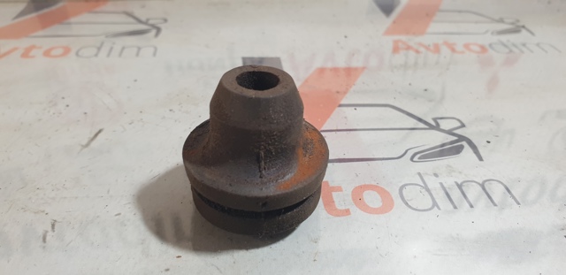 Подушка крепления радиатора верхняя 2150610V00 NISSAN