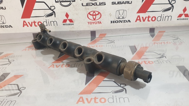 Распределитель топлива (рампа) 2381027011 TOYOTA