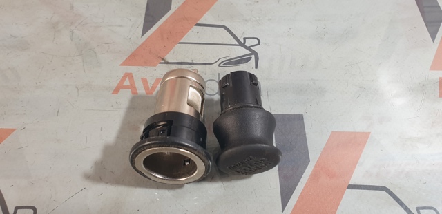 NISSAN 253312Y90A Прикуриватель в наличии Житомир