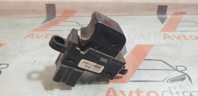 Кнопка подъемника задних стекол 25411EA00A NISSAN