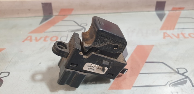 25411EA00A NISSAN Кнопка подъемника заднего стекла купить в Каменское