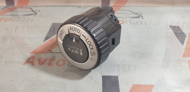 Кнопка включения полного привода 25535JG01B NISSAN