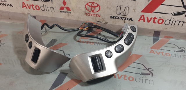 NISSAN 25550JH10A Блок кнопочных переключателей рулевого колеса в наличии Николаев