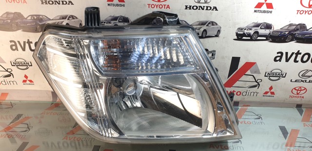 NISSAN 260105X00B Правая фара в наличии Черкассы
