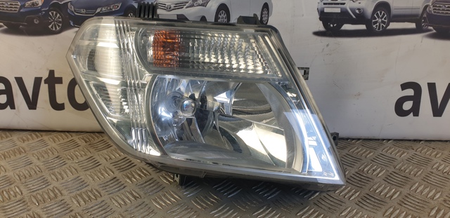 260105X00B NISSAN Правая фара купить в Ирпень