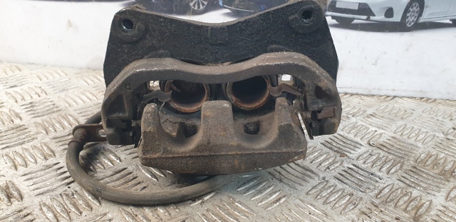 26292AG041 SUBARU Суппорт тормозной передний правый купить в Ужгород