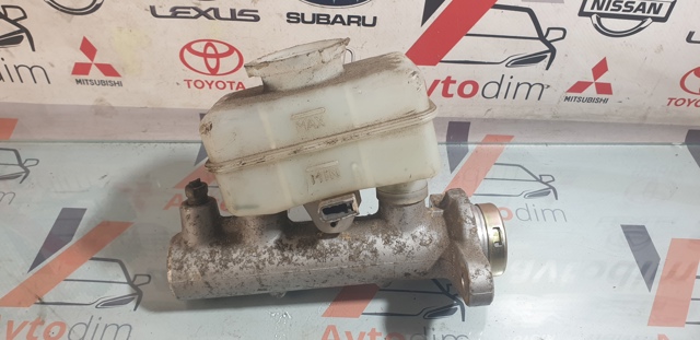 Цилиндр главный тормоза (гидротормозов) 26401AC180 SUBARU