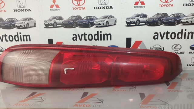 Фонарь задний левый 26555EQ025 NISSAN