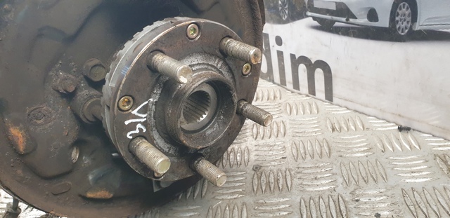 SUBARU 28012AA055 Цапфа (поворотный кулак) задний левый в наличии Николаев