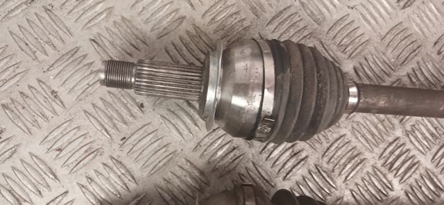 Полуось (привод) передняя 28321FJ020 SUBARU