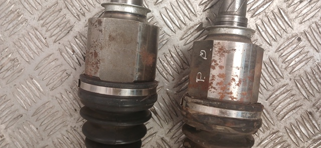 SUBARU 28321FJ020 Полуось (привод) передняя в наличии Львов