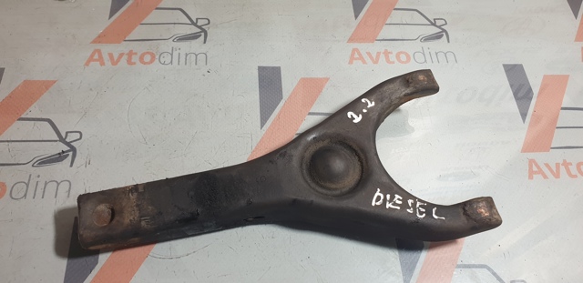 305319E000 NISSAN Вилка сцепления купить в Полтава