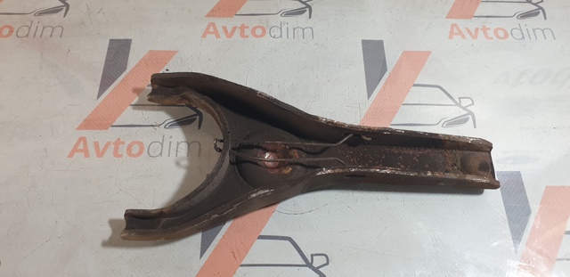 NISSAN 305319E000 Вилка сцепления в наличии Павлоград