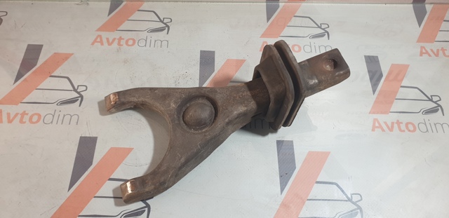 305319E000 NISSAN Вилка сцепления купить в Украина
