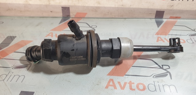 Главный цилиндр 306101U60A NISSAN
