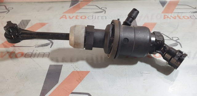 NISSAN 306101U60A Цилиндр сцепления главный в наличии Кривой Рог