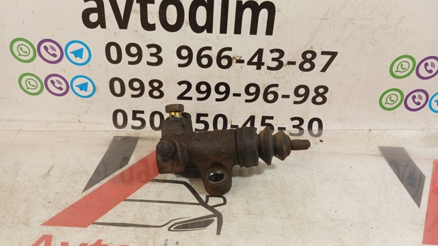 Рабочий цилиндр сцепления 30620AA041 SUBARU