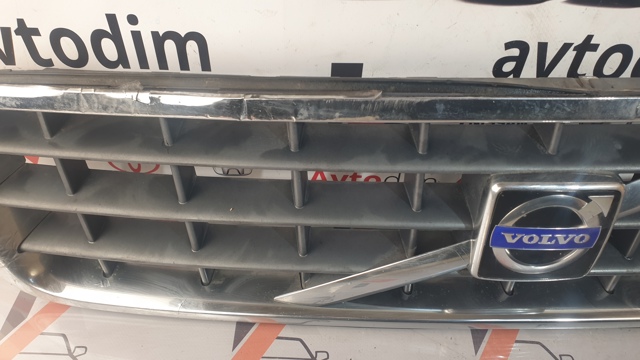 VOLVO 30678980 Решетка радиатора в наличии Кривой Рог