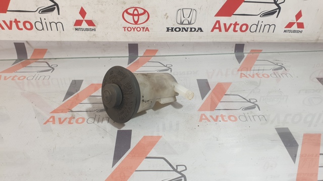 TOYOTA 3140220160 Бачок главного цилиндра сцепления в наличии Запорожье