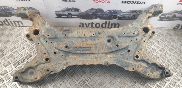 Передняя балка 4000A274 MITSUBISHI