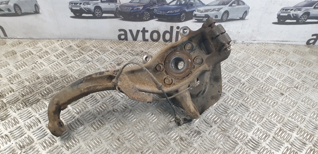 NISSAN 400145X00C Цапфа передняя правая в наличии Кривой Рог