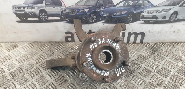 400158H300 NISSAN Цапфа (поворотный кулак) передний левый купить в Киев