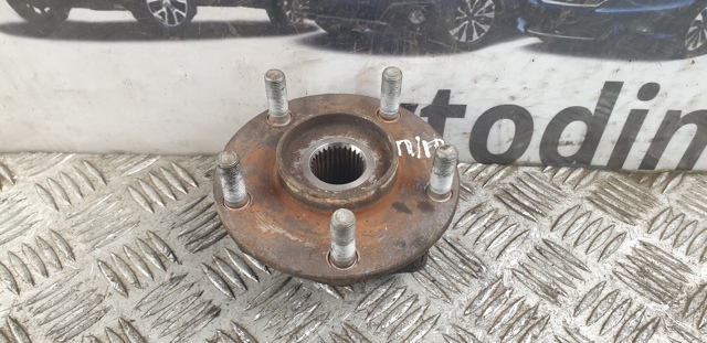 NISSAN 402021KA0A Передняя ступица в наличии Тернополь