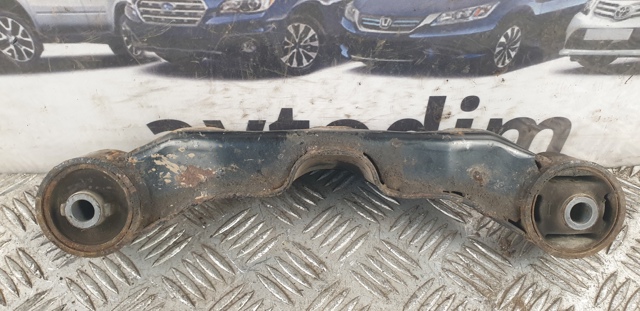 Кронштейн/траверса заднего редуктора, передняя 41310AG023 SUBARU