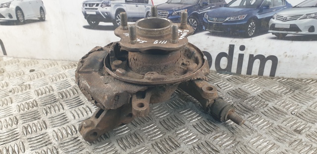 430188H300 NISSAN Цапфа (поворотный кулак) задний правый купить в Николаев