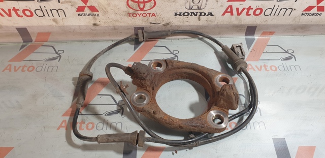 Цапфа поворотного кулака 43021EN100 NISSAN