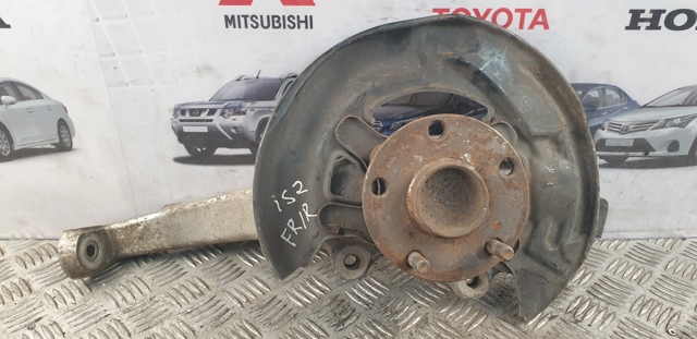 4320153010 TOYOTA Цапфа передняя правая купить в Чернигов