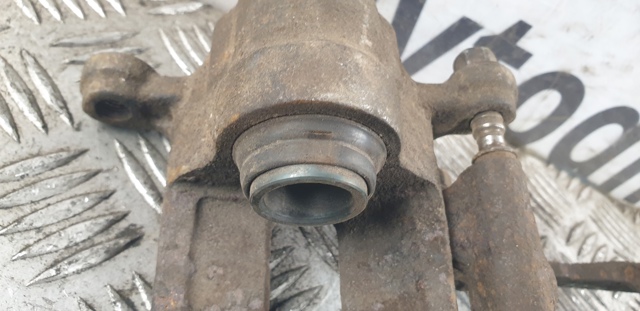 NISSAN 440018H300 Суппорт тормозной задний правый в наличии Запорожье