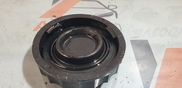 Крышка бачка главного тормозного цилиндра 46020EA200 NISSAN