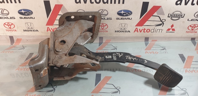 465018H808 NISSAN Педаль тормоза купить в Ирпень