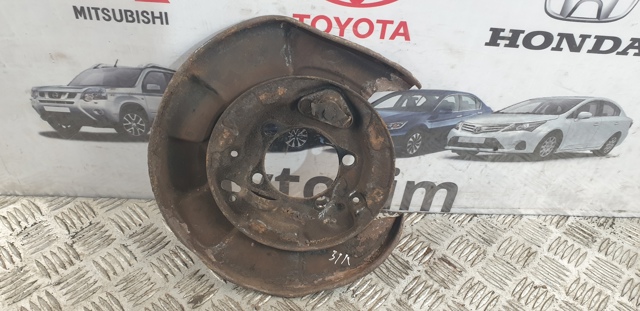 Щиток тормозного диска заднего левый 4650442040 TOYOTA