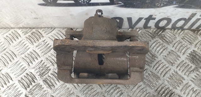 TOYOTA 4773042091 Суппорт тормозной передний правый в наличии Ирпень